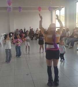 Fiesta Infantil: Inflables, Recreación Y 2 Trucos De Magia Sencilla, 15 Niños Máximo - Plan Urano